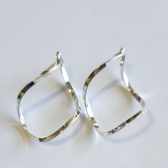 Spiral Silvertone Earrings for Pierced ears. - Picture 1 of 2